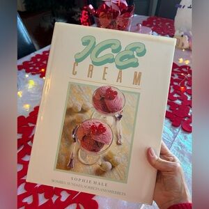 Vintage 80’s Ice Cream Recipe Book 🍧
